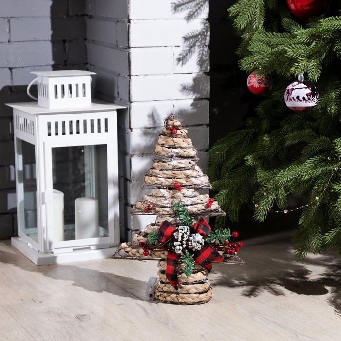 Светодиодная фигура «Ёлка с шишками» 31 × 40 × 9 см, текстиль, металл, батарейки ААх2 (не в комплекте), свечение тёплое белое Светодиодная фигура «Ёлка с шишками» 31 × 40 × 9 см, текстиль, металл, батарейки ААх2 (не в комплекте), свечение тёплое белое