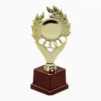 Кубок наградная фигура, золото, подставка пластик 22 см