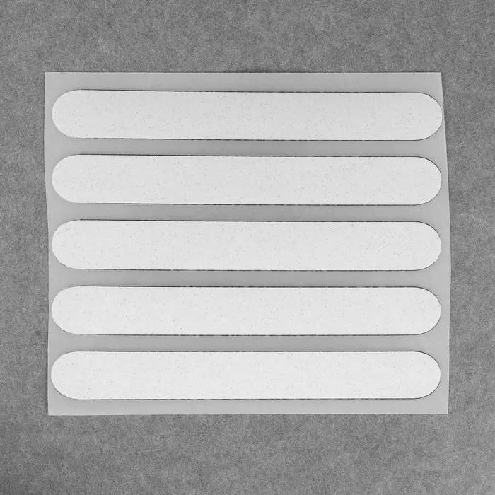 Светоотражающая термонаклейка «Полосы», 12×1.5 см, 5 шт. на листе, серая Светоотражающая термонаклейка «Полосы», 12×1.5 см, 5 шт. на листе, серая