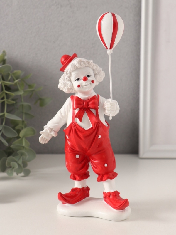 Сувенир полистоун Сувенир полистоун "Клоун с воздушным шариком" красно-белый 9,5х5х20,5 см