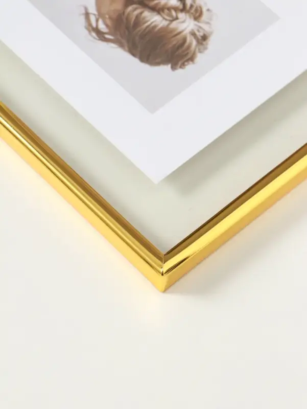 Фоторамка металл на 1 фото 13х18 см Фоторамка металл на 1 фото 13х18 см "Лофт" золото гальваника 1,2х14х18,8 см