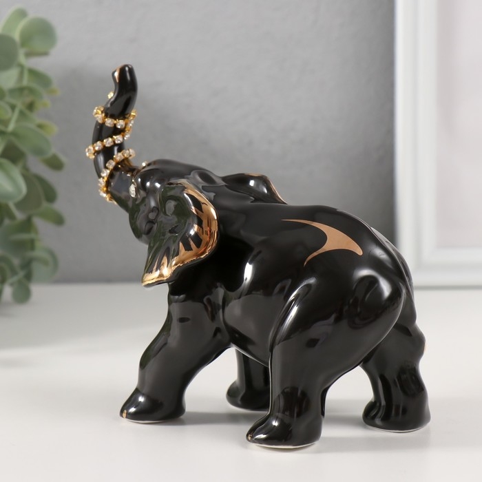 Сувенир керамика Сувенир керамика "Чёрный африканский слон с цепочкой на хоботе" золото/стразы