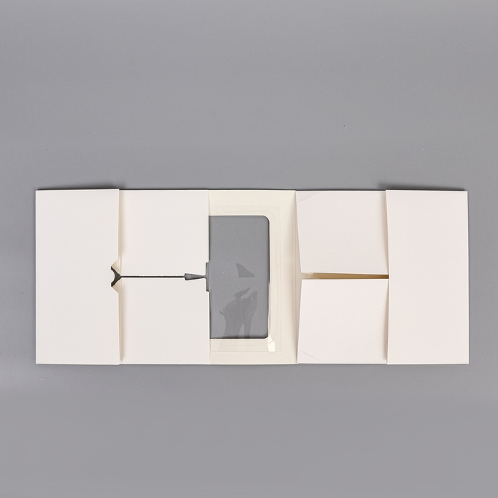 Кондитерская упаковка с окном Кондитерская упаковка с окном "Мусс", белый, 23,5 х 23,5 х 11,5 см