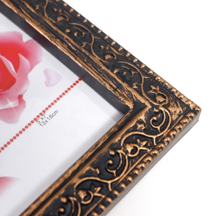 Фоторамка на 6 фото 13х18 см  Фоторамка на 6 фото 13х18 см "С узорами" тёмное золото 37,5х59 см