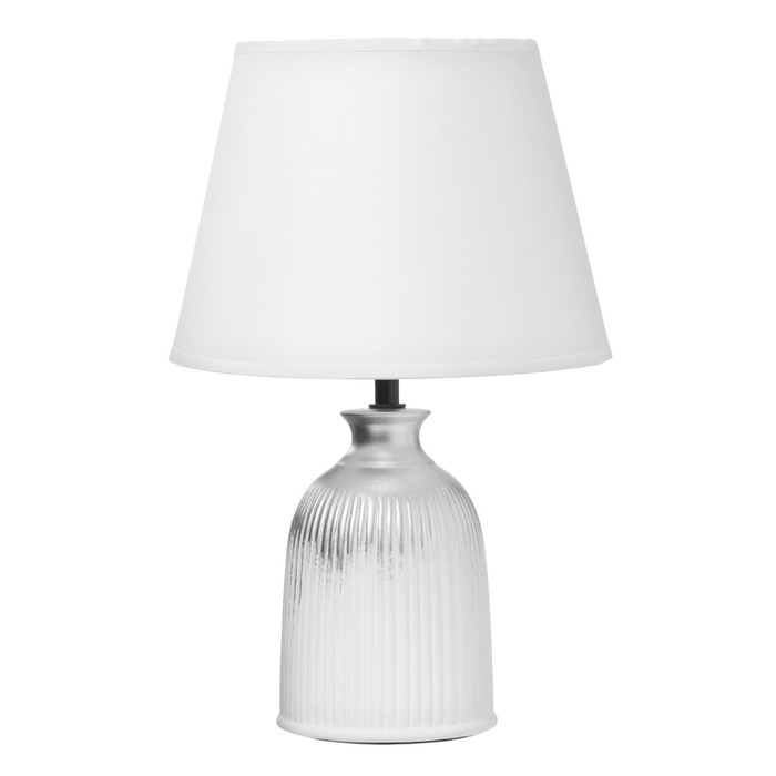 Настольная лампа Настольная лампа "Ганна" Е14 40Вт белый 22,5х22,5х34см RISALUX