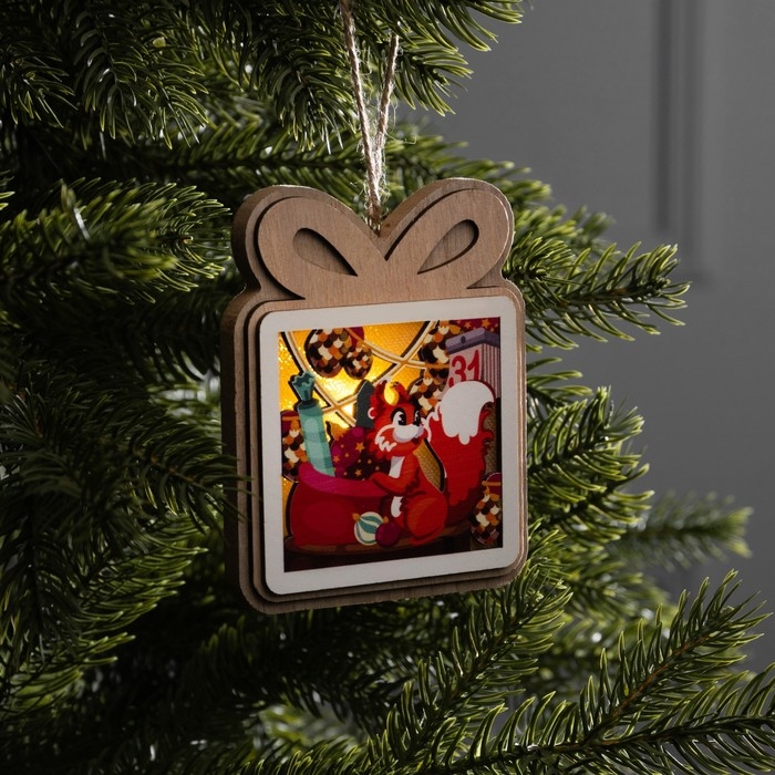 Подвеска световая Подвеска световая "Белочка с подарками", 11х9 см, LR41x3 (в компл.), свечение тёплое белое