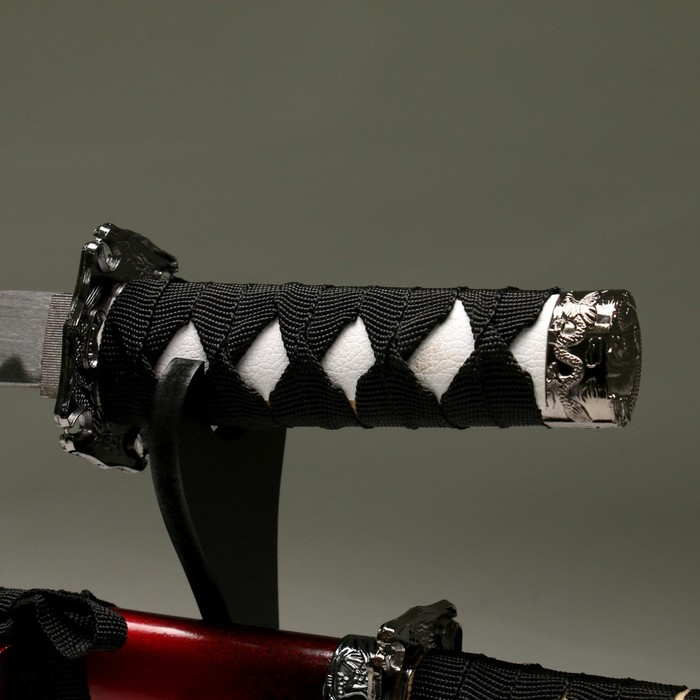 Сув. изделие катаны 3в1 на подставке, ножны дерево, черные с дымкой бордо глянец 51/77/100см Сув. изделие катаны 3в1 на подставке, ножны дерево, черные с дымкой бордо глянец 51/77/100см