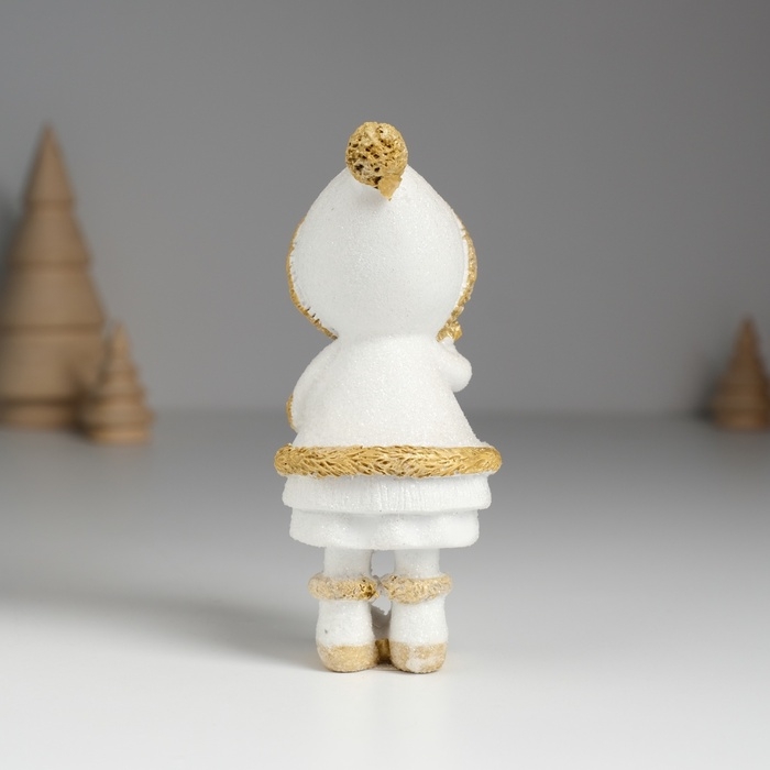 Сувенир полистоун  Сувенир полистоун "Малышка в белой шубке в варежках" МИКС 5х4х11,5 см
