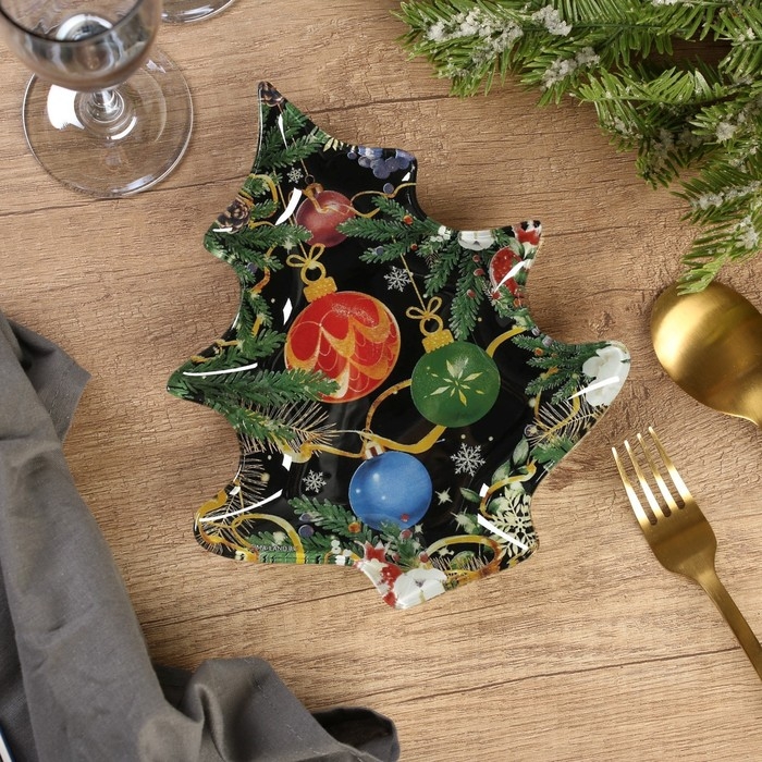 Новый год. Тарелка стеклянная «Новогодние игрушки», 16,5 х 19,5 см Новый год. Тарелка стеклянная «Новогодние игрушки», 16,5 х 19,5 см