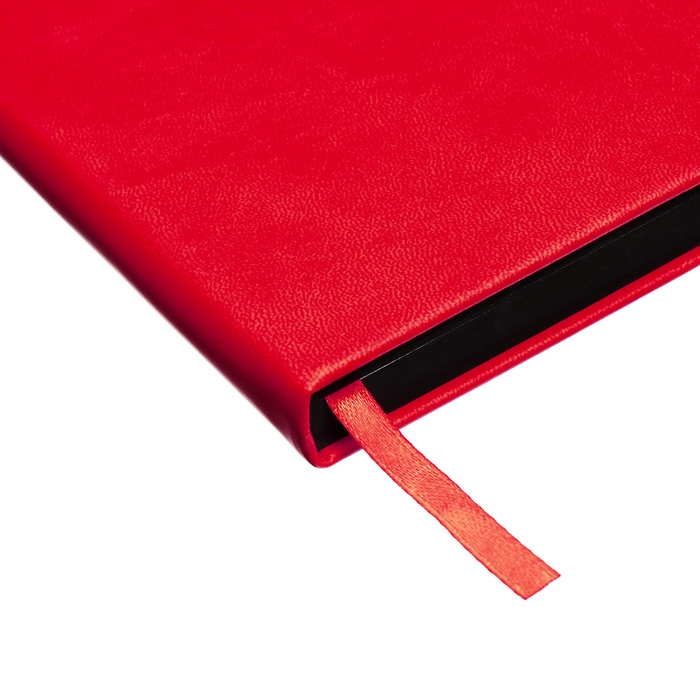 Ежедневник недатированный A5, 140л, клетка, кожзам, на резинке, черный срез, Фуксия