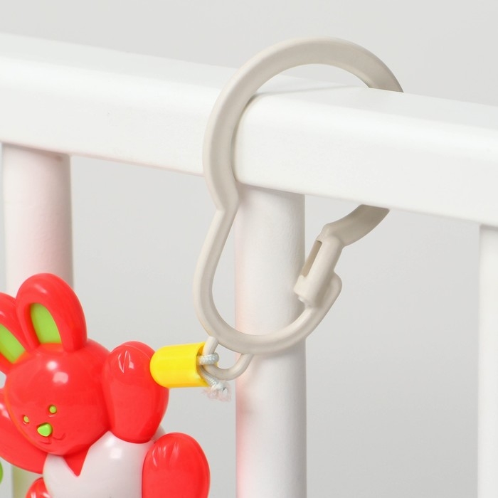 Растяжка на коляску/кроватку «Зайчик, лягушка, пчелка», 3 игрушки, цвет МИКС, Крошка Я Растяжка на коляску/кроватку «Зайчик, лягушка, пчелка», 3 игрушки, цвет МИКС, Крошка Я