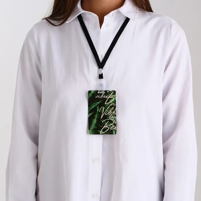 Чехол для бейджа «Листья» , 6,5 × 10,5 см Чехол для бейджа «Листья» , 6,5 × 10,5 см