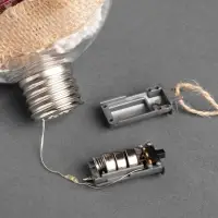 Набор ёлочных шаров &laquo;Ветка ели и ягоды&raquo;, 2 шт., d=10 см, 5 LED, от батареек, свечение тёплое белое