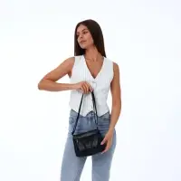 Сумка женская кросс-боди на молнии, 20&times;8.5&times;15 см, однотонная, чёрная