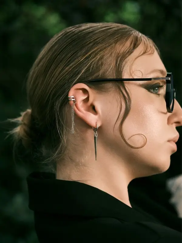 Серьга кафф &laquo;Цепочки&raquo;, цвет серебро