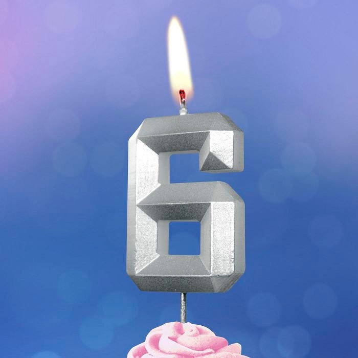 Свеча в торт на шпажке «Серебряные грани», цифра 6, серебряная