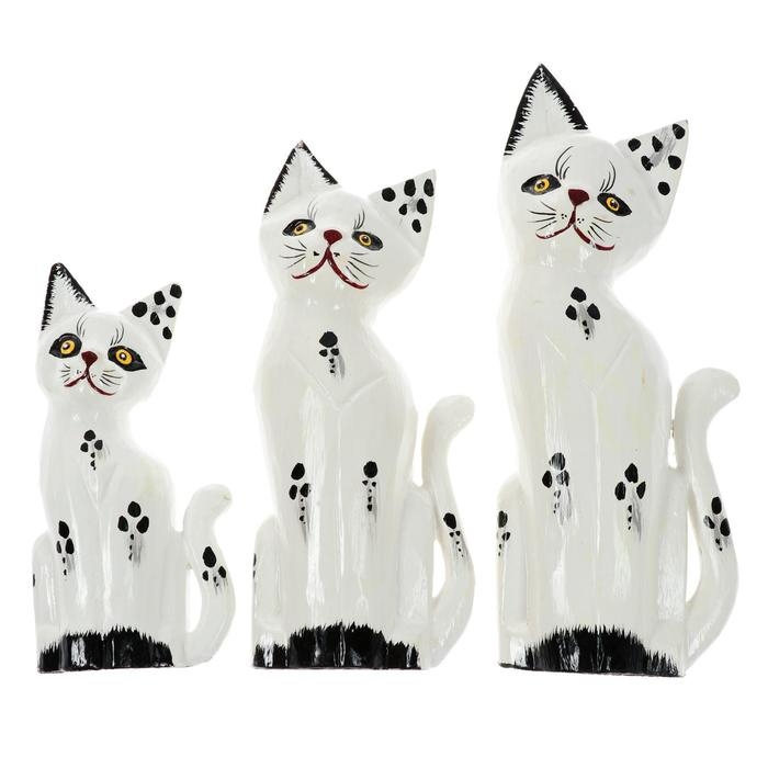 Набор сувенирный Набор сувенирный "Белые кошки"(20,25,30) 20х7х30 см