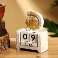 Календарь настольный «Ракушка», 10×7×5.4 см, дерево, белый Календарь настольный «Ракушка», 10×7×5.4 см, дерево, белый