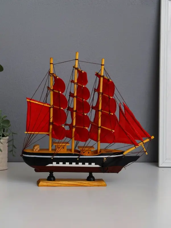 Сувенирная модель корабля &laquo;Флора&raquo;, борта чёрные с белой полосой, паруса алые, 32&times;6.5&times;31 см