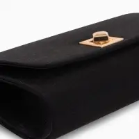 Сумка-клатч женская вечерняя на клапане, на длинной цепочке, однотонная, чёрная