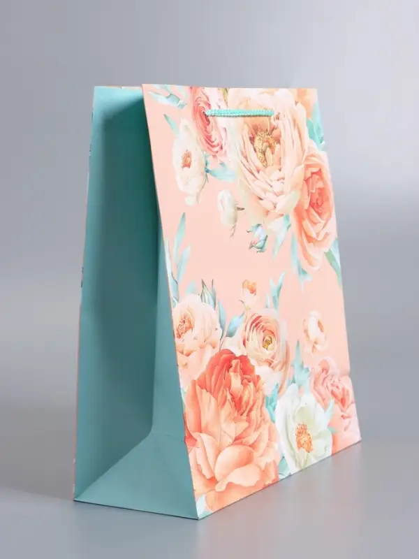 Пакет подарочный ламинированный "Чувства" 26 х 12 х 32 см