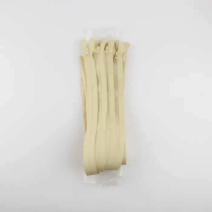 Молния «Спираль», №7, разъёмная, водонепроницаемая, замок автомат, 70 см, светло-бежевая Молния «Спираль», №7, разъёмная, водонепроницаемая, замок автомат, 70 см, светло-бежевая