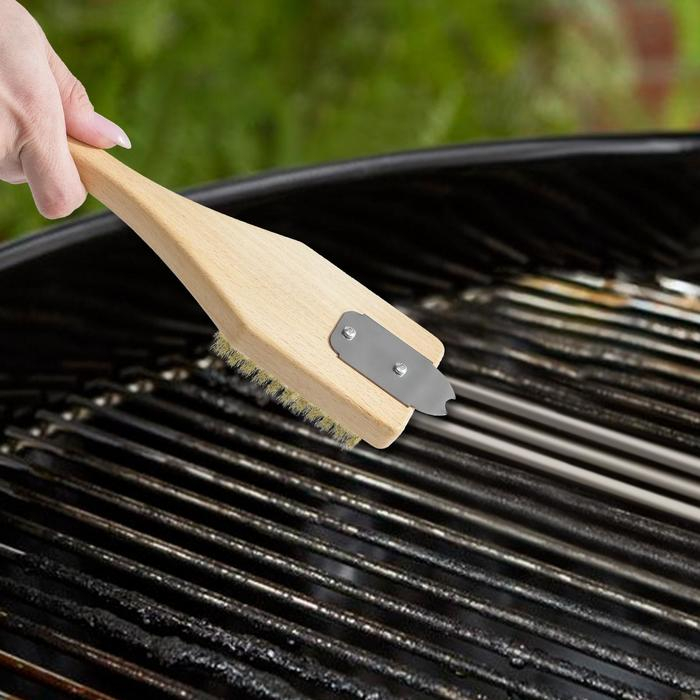 Щётка для гриля, 28×6×1,6 см, бук, латунный ворс, 77 пучков, скребок из нержавеющей стали Щётка для гриля, 28×6×1,6 см, бук, латунный ворс, 77 пучков, скребок из нержавеющей стали