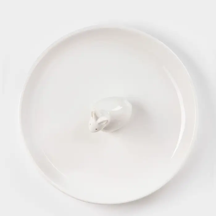 Блюдо &laquo;Зайка в золотом&raquo;, d=20.5 см, доломит, белое