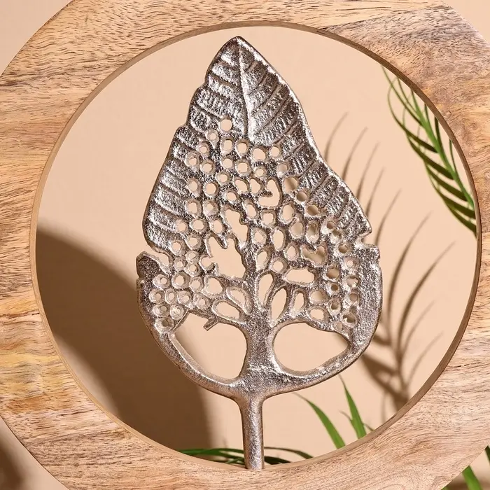 Сувенир интерьерный в деревянном кольце &laquo;Лист&raquo;, 30&times;8&times;33 см