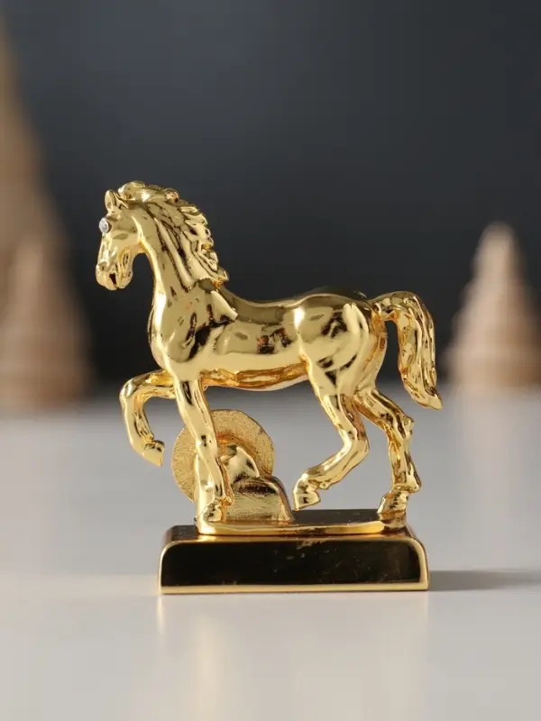 Сувенир) Лошадь с монеткой и пожеланием  Сувенир) Лошадь с монеткой и пожеланием "Счастья", 5,5х2,5х6 см.