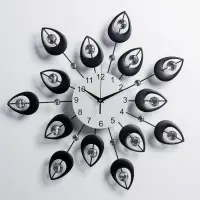 Часы настенные интерьерные &laquo;Чёрные лепестки&raquo;, серия: Ажур, бесшумные, плавный ход, 47&times;47 см, d=15 см, от батарейки 1&times;АА
