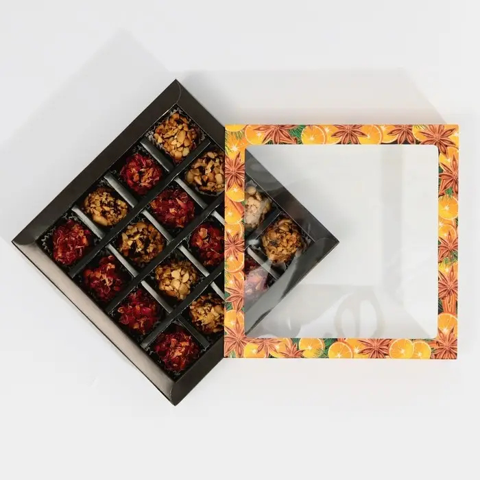 Коробка под 16 конфет с ячейками &laquo;Вкусный Новый год&raquo; 17.5&times;17.5&times;3.5 см