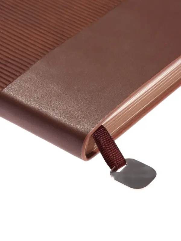 Ежедневник недатированный формат А5, 80л, линия, с ручкой, подар коробка, Коричневый