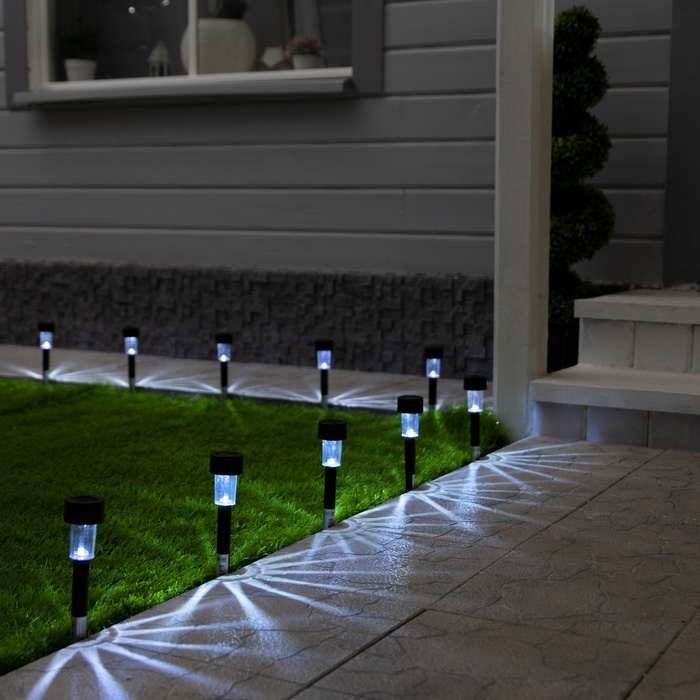 Набор садовых светильников на солнечной батарее «Цилиндр», 4.5 × 30 × 4.5 см, 1 LED, свечение белое, 10 шт. Набор садовых светильников на солнечной батарее «Цилиндр», 4.5 × 30 × 4.5 см, 1 LED, свечение белое, 10 шт.