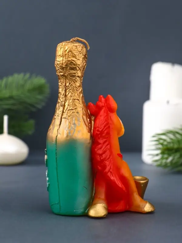 Свеча фигурная "Лошадка с шампанским" 6х6х12,5 см, цв. золотой