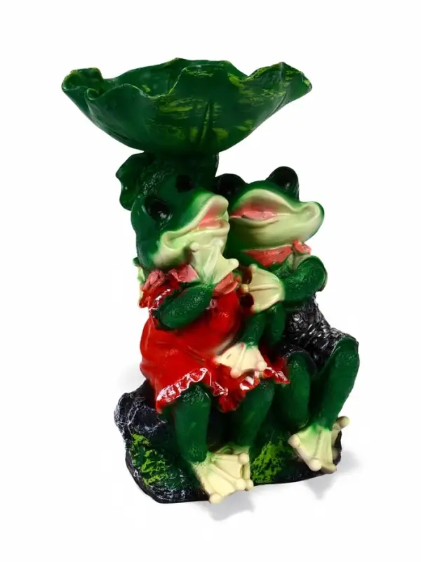 Садовая фигура - поилка из полистоуна &laquo;Лягушки на камне&raquo;, 20&times;17&times;29 см