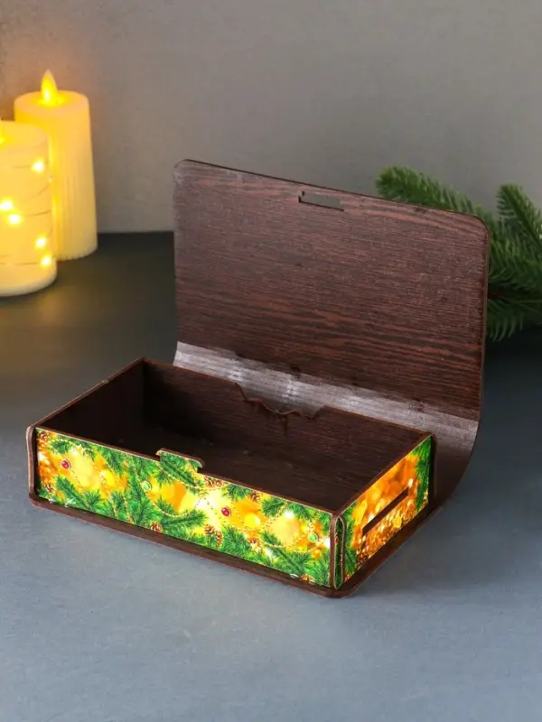 Книга-шкатулка новогодняя Конь в мантии с короной "С Новым годом!"19х13х5 см