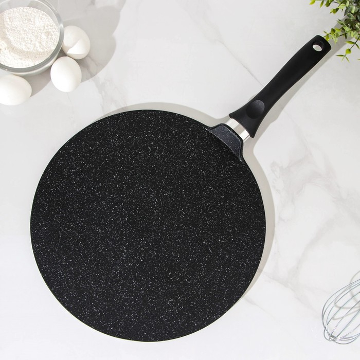 Сковорода-чудушница, d=32 см, пластиковая ручка, антипригарное покрытие, цвет тёмный мрамор Сковорода-чудушница, d=32 см, пластиковая ручка, антипригарное покрытие, цвет тёмный мрамор