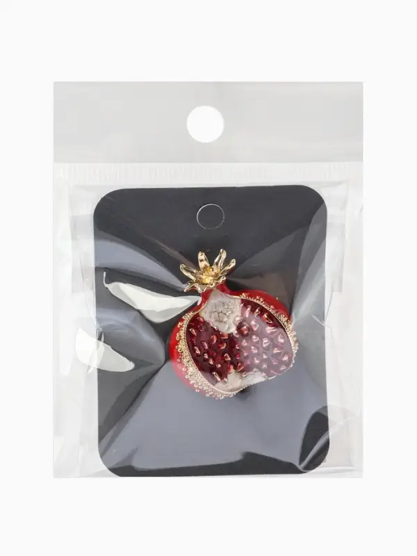 Брошь &laquo;Гранат&raquo; в разрезе, зерна, цвет крано-белый в золоте