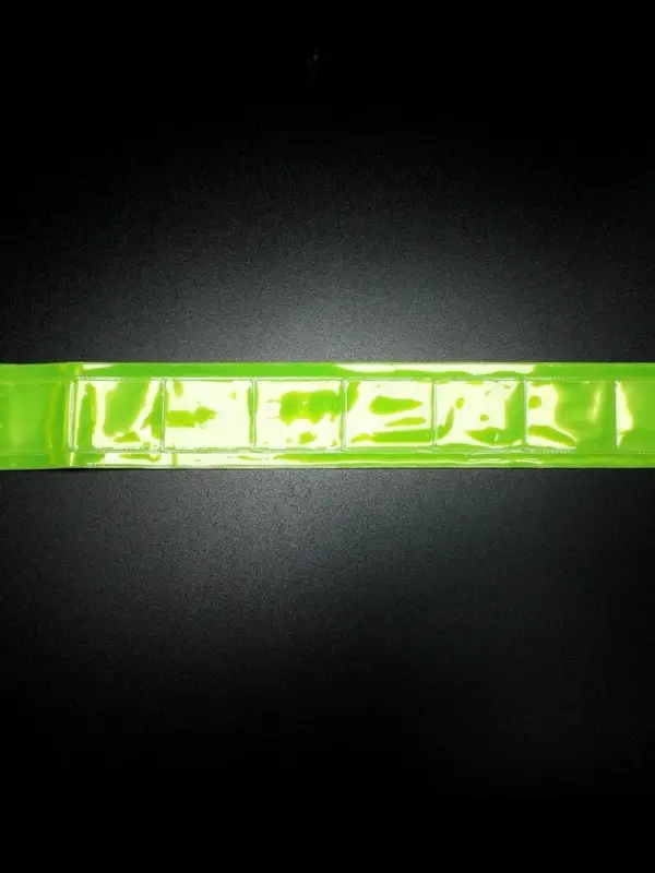 Светоотражающая повязка на липучке, 46&plusmn;1&times;2.5 см, цвет жёлтый