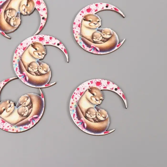 Декор для творчества дерево Декор для творчества дерево "Семья выдр" 3,7х3,6х0,3 см