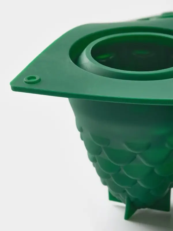 Форма для выпечки 8 ячеек Форма для выпечки 8 ячеек "Шишки" 29,8х17,3х7,5 см, цвет зелёный