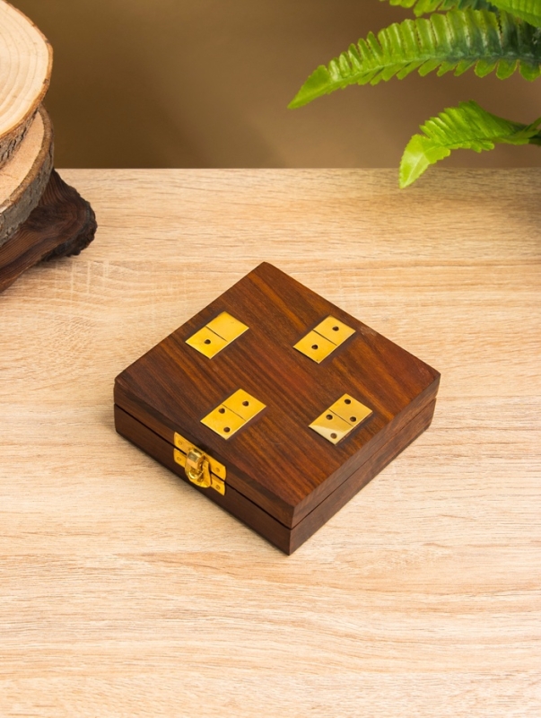 Настольная игра «Домино», 11×11.5×4 см, дерево шишам, латунь Настольная игра «Домино», 11×11.5×4 см, дерево шишам, латунь