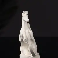 Фигура "Конь с подковой" 10х6х4 см, натуральный, гипс