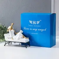 Сувенир полистоун "Парочка лежит на кушетке" бело-золотой 7х21,5х18,5 см