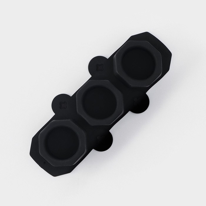 Форма для льда «Стопка», 21,5×9×4,8 см, 3 ячейки (5,9×5,5 см) цвет чёрный Форма для льда «Стопка», 21,5×9×4,8 см, 3 ячейки (5,9×5,5 см) цвет чёрный