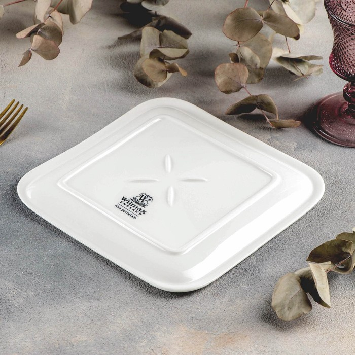 Блюдо фарфоровое Wilmax Teona, d=20 см, цвет белый Блюдо фарфоровое Wilmax Teona, d=20 см, цвет белый