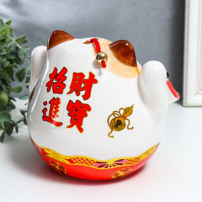 Сувенир подставка керамика Сувенир подставка керамика "Манэки-нэко со свитком и колокольчиком" МИКС 21х16х20 см