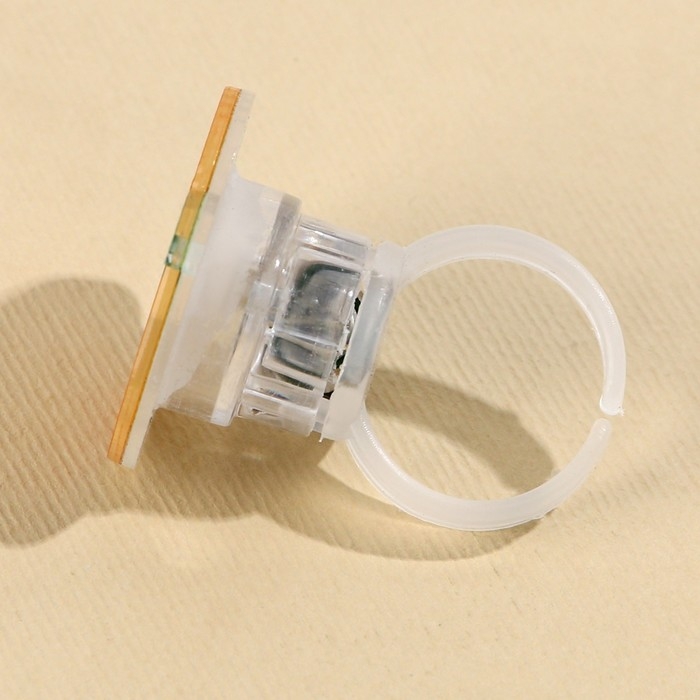 Кольцо детское с огоньком на Хэллоуин «Тыква», безразмерное. Кольцо детское с огоньком на Хэллоуин «Тыква», безразмерное.