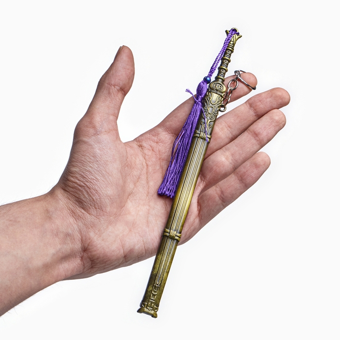 Сувенирное оружие подвесное мини Сувенирное оружие подвесное мини "Меч в стиле аниме", брелок, 20 см, золотой с фиолетовым